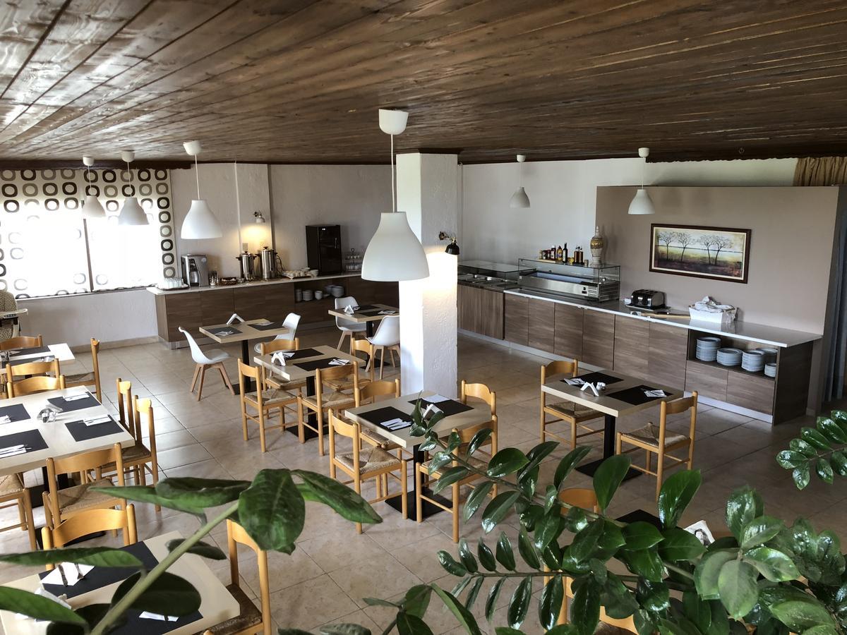 Blue Sky Hotel 考特索纳里 外观 照片